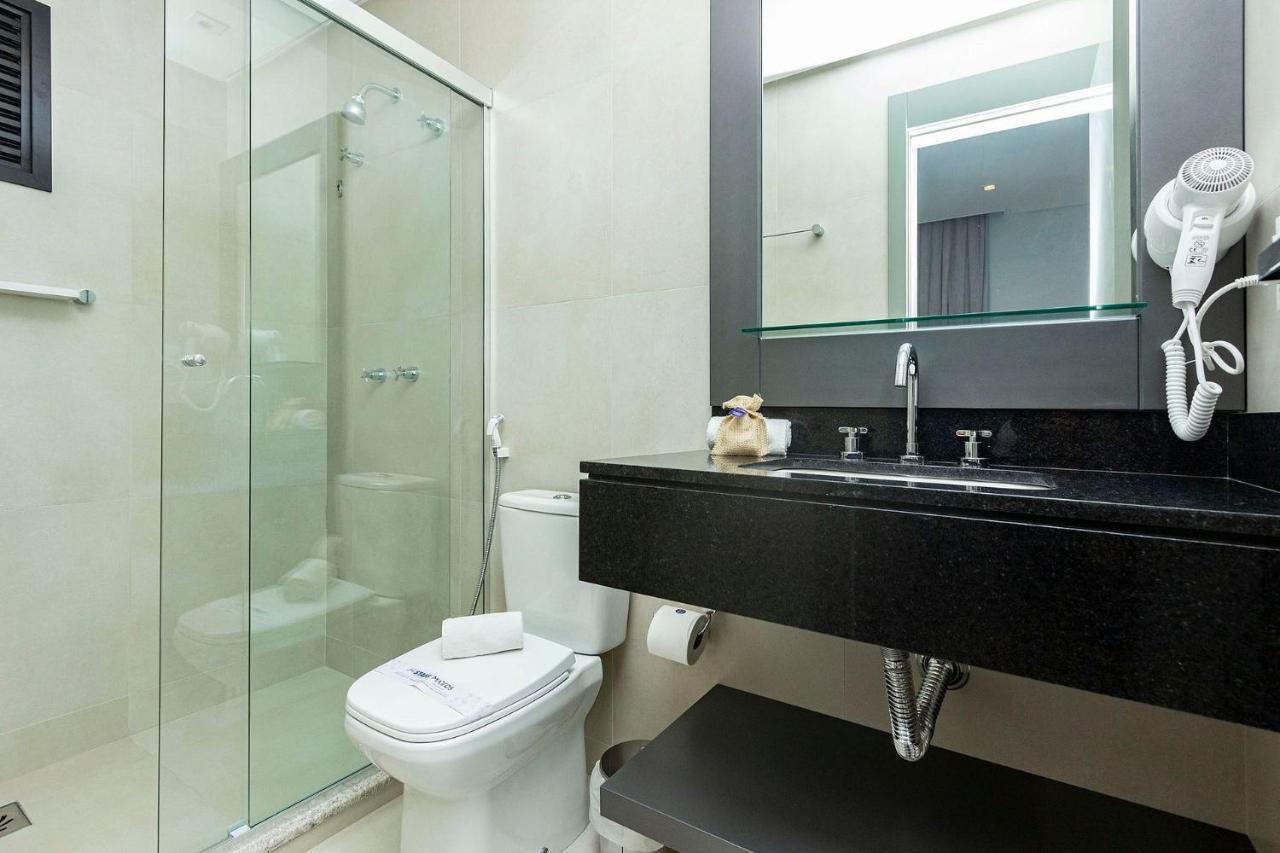 Aion Suites 205 - Lindo Apartamento Com Vista Para O Mar, A 60M Da Praia De Bombinhas, Com Piscina E Academia No Rooftop. 외부 사진